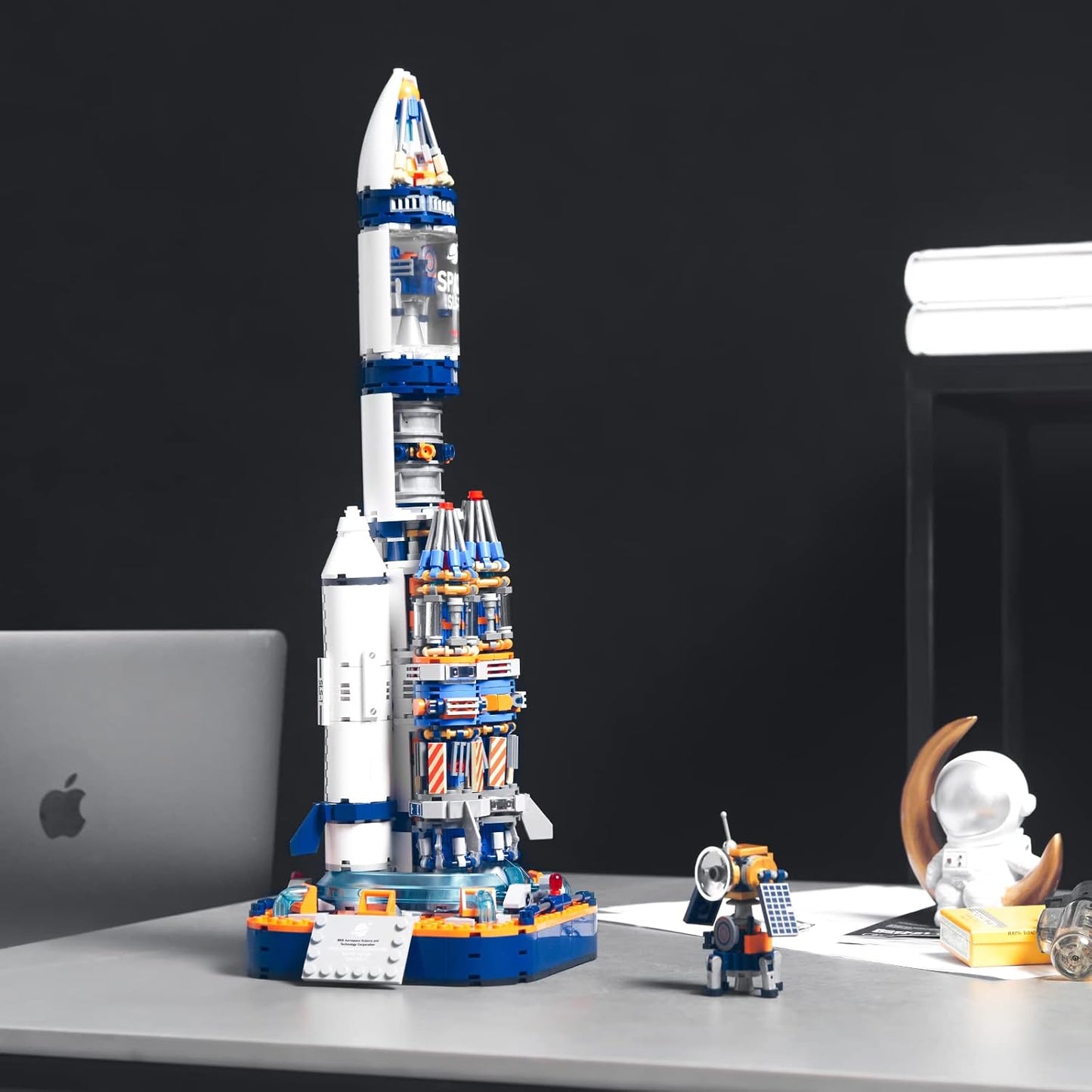 Space Exploration Rocket Building Blocks Toys, Collectible and Display Model Kits, Creative Gifts for Adult Boys Girls Ages 8+ (863 Pieces)